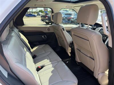 2018 Land Rover Discovery HSE   - Photo 16 - Elkhart, IN 46514