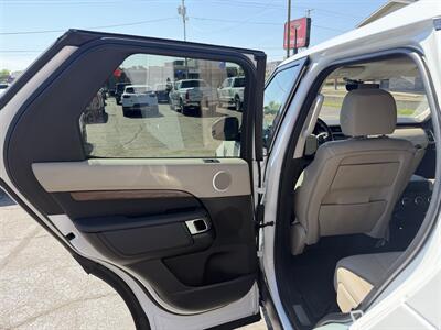 2018 Land Rover Discovery HSE   - Photo 13 - Elkhart, IN 46514