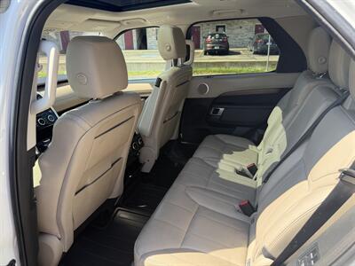 2018 Land Rover Discovery HSE   - Photo 14 - Elkhart, IN 46514