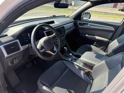 2022 Volkswagen Atlas Cross Sport SE 4Motion - Photo 12 - Elkhart, IN 46514