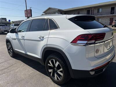 2022 Volkswagen Atlas Cross Sport SE 4Motion - Photo 5 - Elkhart, IN 46514