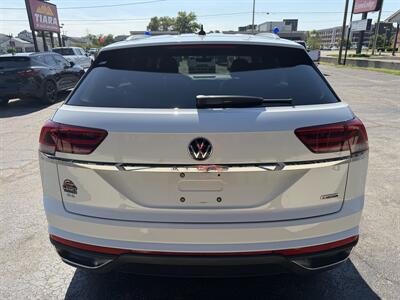 2022 Volkswagen Atlas Cross Sport SE 4Motion - Photo 6 - Elkhart, IN 46514