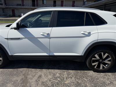 2022 Volkswagen Atlas Cross Sport SE 4Motion - Photo 4 - Elkhart, IN 46514