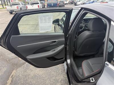 2020 Hyundai Sonata Sport   - Photo 13 - Elkhart, IN 46514