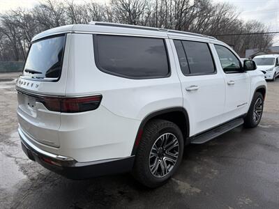 2022 Jeep Wagoneer Series III   - Photo 7 - Elkhart, IN 46514