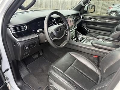 2022 Jeep Wagoneer Series III   - Photo 12 - Elkhart, IN 46514