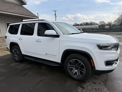 2022 Jeep Wagoneer Series III   - Photo 9 - Elkhart, IN 46514
