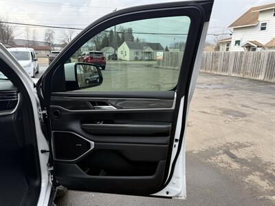 2022 Jeep Wagoneer Series III   - Photo 22 - Elkhart, IN 46514