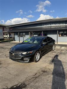 2017 Chevrolet Malibu LS   - Photo 6 - Elkhart, IN 46514