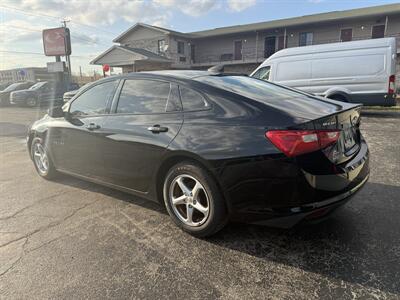 2017 Chevrolet Malibu LS   - Photo 14 - Elkhart, IN 46514