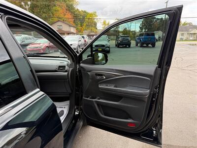 2017 Honda Pilot EXL   - Photo 20 - Elkhart, IN 46514