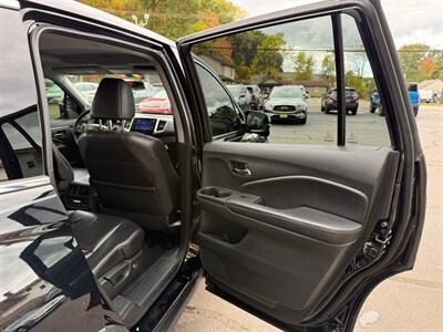 2017 Honda Pilot EXL   - Photo 14 - Elkhart, IN 46514