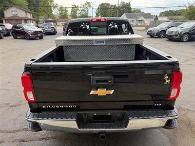 2018 Chevrolet Silverado 1500 LTZ   - Photo 5 - Elkhart, IN 46514