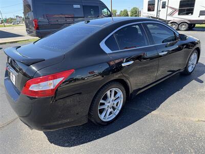 2010 Nissan Maxima 3.5 S   - Photo 6 - Elkhart, IN 46514