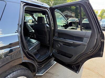2019 Ford Expedition XLT   - Photo 12 - Elkhart, IN 46514