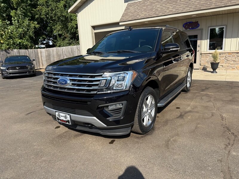 2019 Ford Expedition XLT - Photo 1 - Elkhart, IN 46514