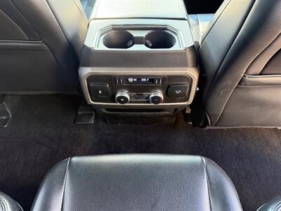 2019 Ford Expedition XLT   - Photo 16 - Elkhart, IN 46514