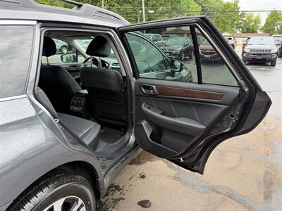 2018 Subaru Outback 3.6R LIMITED   - Photo 13 - Elkhart, IN 46514