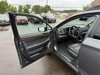 2018 Subaru Outback 3.6R LIMITED   - Photo 9 - Elkhart, IN 46514
