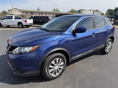 2018 Nissan Rogue Sport S - Photo 2 - Elkhart, IN 46514