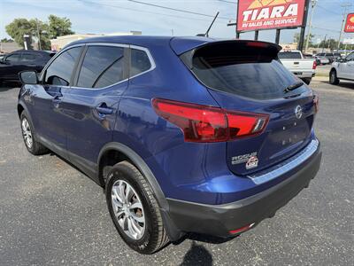 2018 Nissan Rogue Sport S - Photo 4 - Elkhart, IN 46514