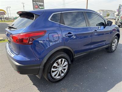 2018 Nissan Rogue Sport S - Photo 6 - Elkhart, IN 46514