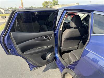 2018 Nissan Rogue Sport S - Photo 12 - Elkhart, IN 46514