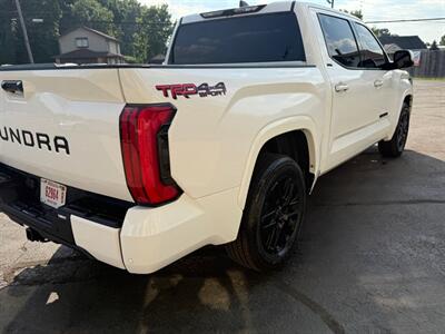2022 Toyota Tundra SR5   - Photo 9 - Elkhart, IN 46514