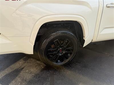 2022 Toyota Tundra SR5   - Photo 12 - Elkhart, IN 46514