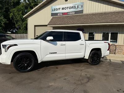 2022 Toyota Tundra SR5   - Photo 4 - Elkhart, IN 46514