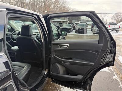 2020 Ford Edge SEL   - Photo 17 - Elkhart, IN 46514