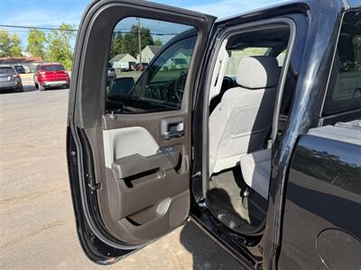 2017 Chevrolet Silverado 1500 CUSTOM   - Photo 12 - Elkhart, IN 46514