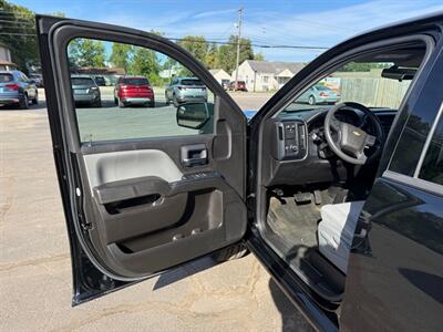 2017 Chevrolet Silverado 1500 CUSTOM   - Photo 10 - Elkhart, IN 46514