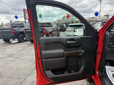 2020 Chevrolet Silverado 1500 LT   - Photo 11 - Elkhart, IN 46514