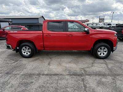 2020 Chevrolet Silverado 1500 LT   - Photo 8 - Elkhart, IN 46514