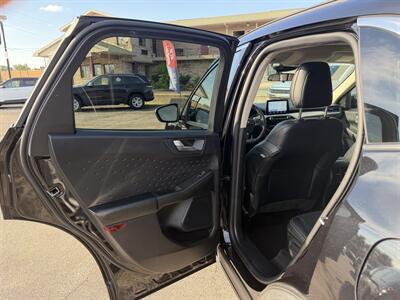 2020 Ford Escape SEL - Photo 12 - Elkhart, IN 46514