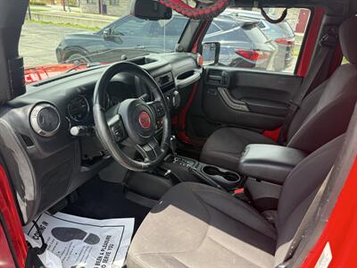 2013 Jeep Wrangler Unlimited Sport   - Photo 12 - Elkhart, IN 46514