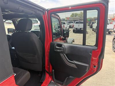 2013 Jeep Wrangler Unlimited Sport   - Photo 15 - Elkhart, IN 46514