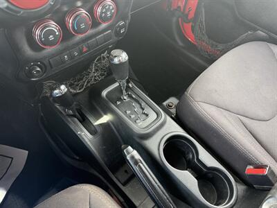 2013 Jeep Wrangler Unlimited Sport   - Photo 19 - Elkhart, IN 46514