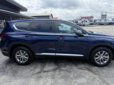 2020 Hyundai SANTA FE Essential 2.4L   - Photo 8 - Elkhart, IN 46514