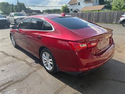 2017 Chevrolet Malibu LT   - Photo 5 - Elkhart, IN 46514