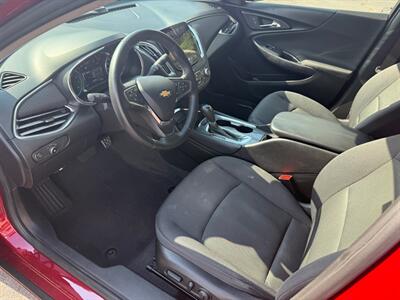 2017 Chevrolet Malibu LT   - Photo 11 - Elkhart, IN 46514
