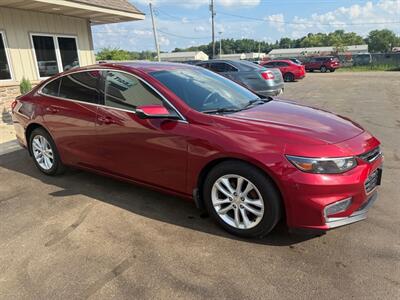 2017 Chevrolet Malibu LT   - Photo 6 - Elkhart, IN 46514