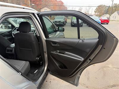 2018 Chevrolet Equinox LT   - Photo 13 - Elkhart, IN 46514