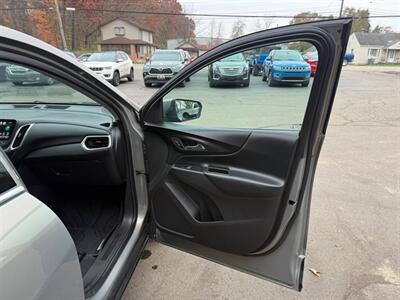 2018 Chevrolet Equinox LT   - Photo 17 - Elkhart, IN 46514