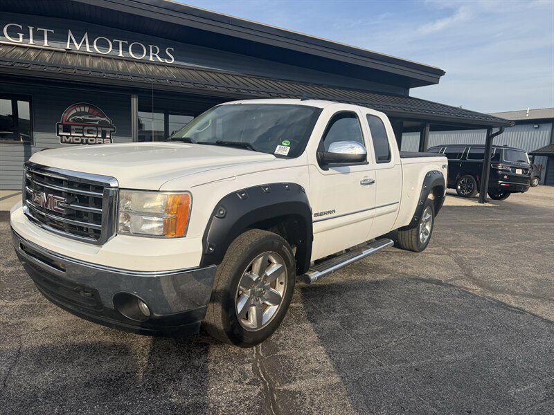 2013 GMC Sierra 1500 SLE   - Photo 1 - Elkhart, IN 46514