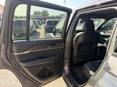2024 Jeep Grand Cherokee Limited - Photo 12 - Elkhart, IN 46514