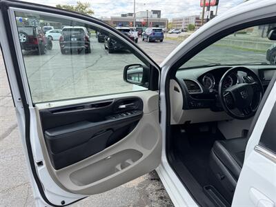 2020 Dodge Grand Caravan SXT - Photo 11 - Elkhart, IN 46514
