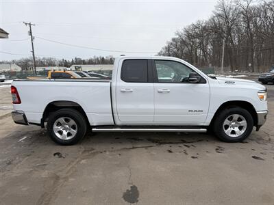 2022 RAM 1500 Big Horn   - Photo 9 - Elkhart, IN 46514