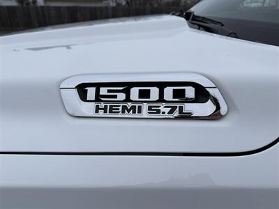 2022 RAM 1500 Big Horn   - Photo 4 - Elkhart, IN 46514